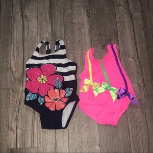 Lot of two pieces baby girls swimsuit.size 12/18 M.